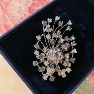 Beautiful rhinestone Brooch